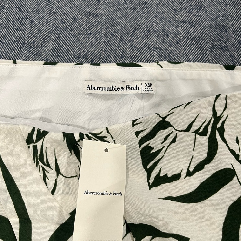 abercrombie and fitch mid rise sarong maxi skirt | size xs petite - Picture 5 of 5